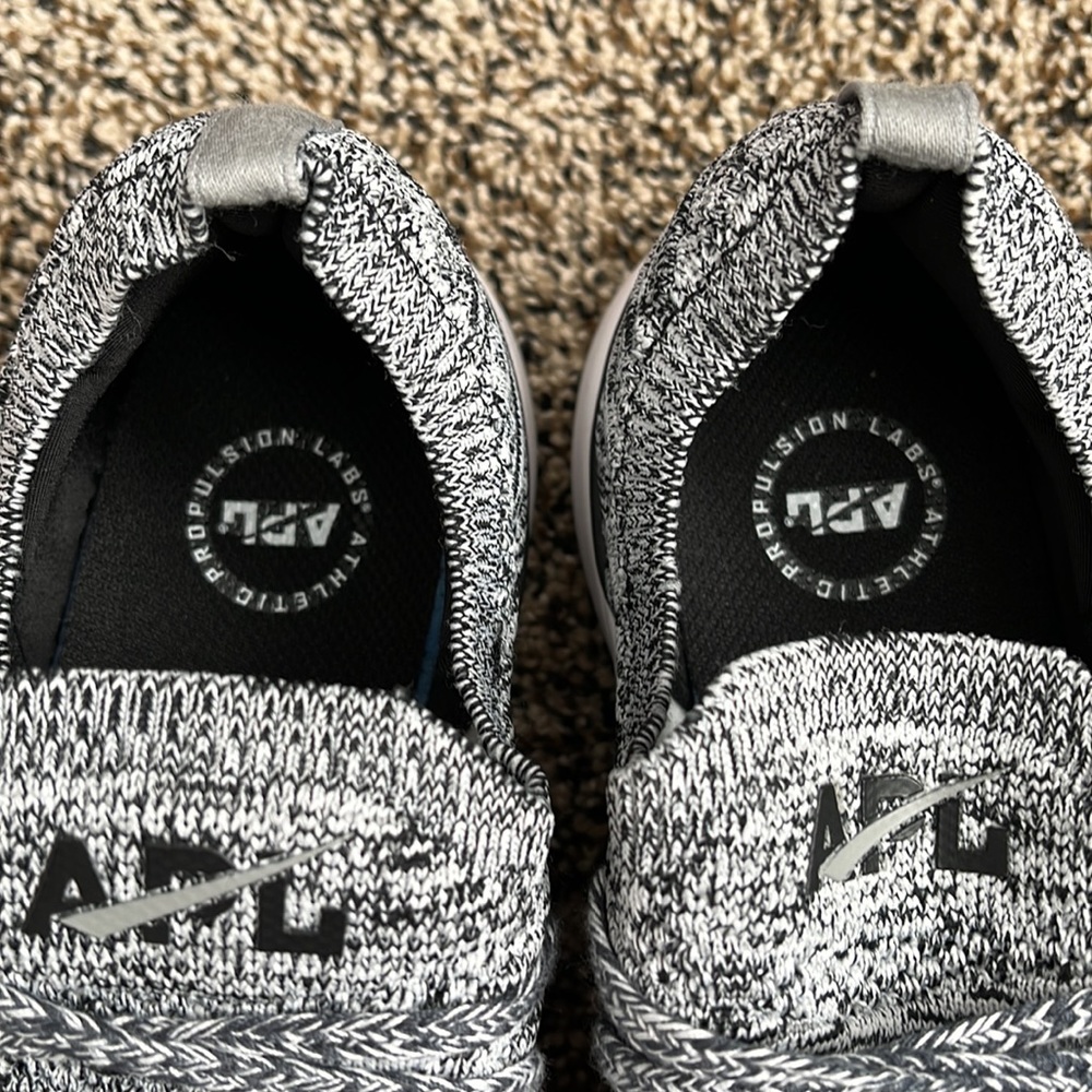 APL Techloom Wave Heather Gray Sneaker, New - Picture 3 of 6